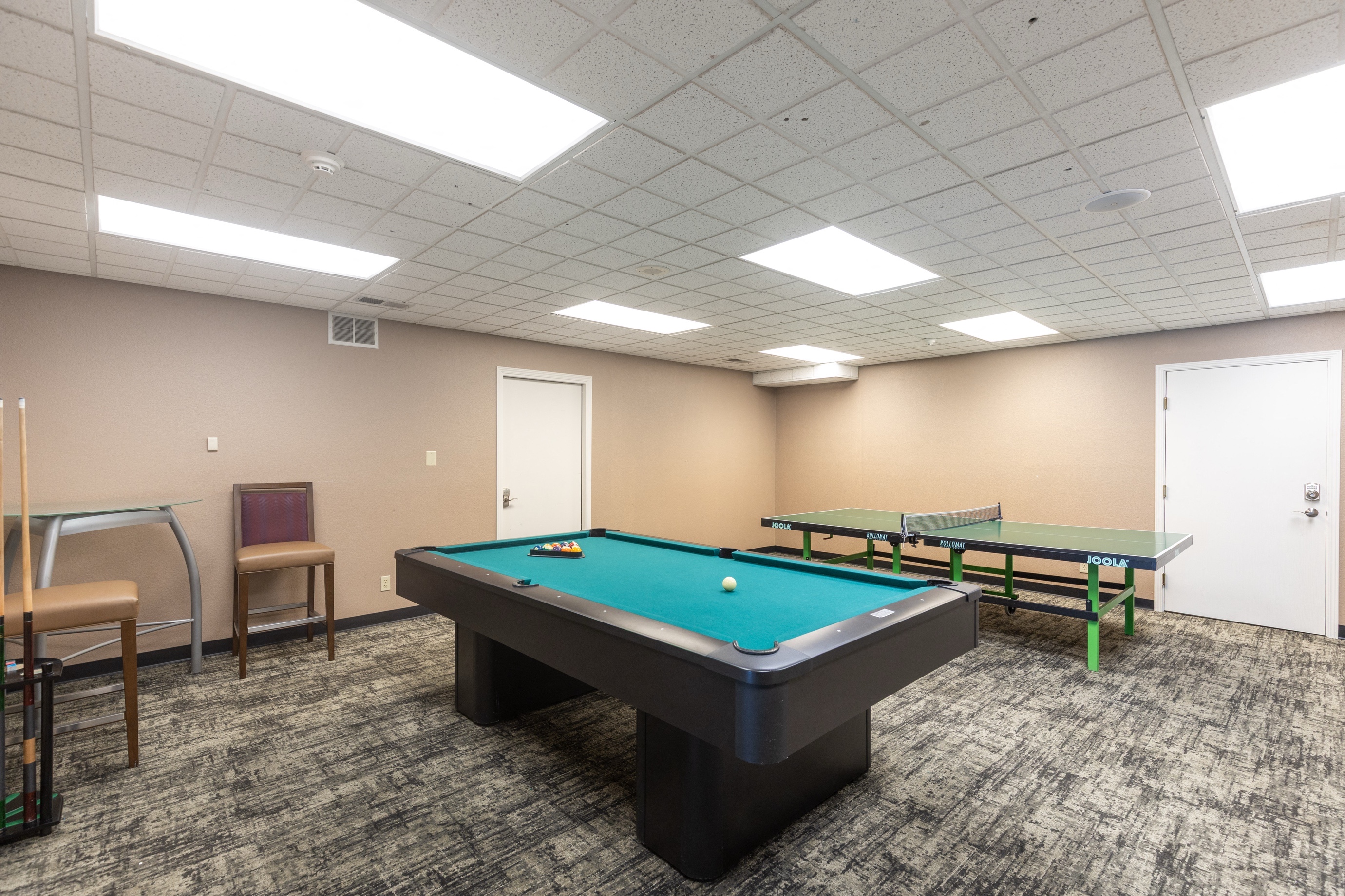 pool table game room